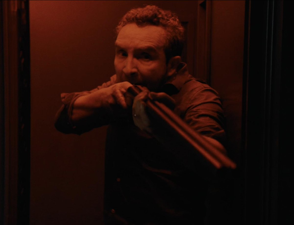 El jueves pasado asistimos al preestreno de Feedback, la nueva peli de nuestro amigo Pedro Corredoira, queremos darle la enhorabuena desde Tony por su currazo y su peliculón!!! GRANDE.
#feedback #tonylebrand #cine