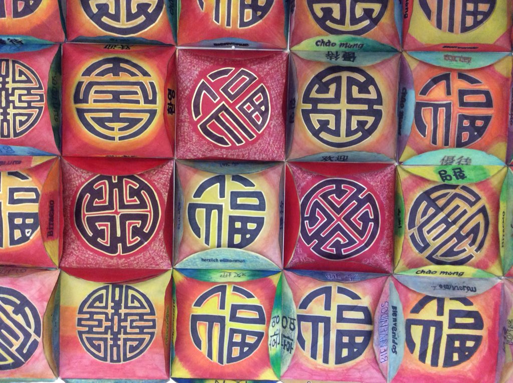 yusra_rasool's tweet photo. What’s the largest square you can fit inside a circle? Lunar New Year Medallions welcome all languages of our school.@AldergrovePS @aldergrovearts https://t.co/VAeVhVMWQl