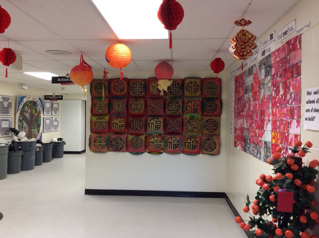 yusra_rasool's tweet photo. What’s the largest square you can fit inside a circle? Lunar New Year Medallions welcome all languages of our school.@AldergrovePS @aldergrovearts https://t.co/VAeVhVMWQl