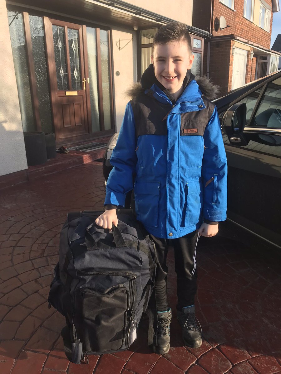 linschad's tweet photo. First school trip #makingmemories #lowbankground https://t.co/Mi6pDuJwD7