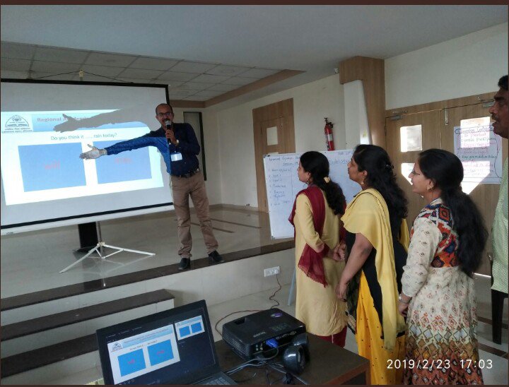 Ash_fiya's tweet photo. #raaadvancedspoken
@ashok30chavan 
@nisarshaikh__7 
@suyog_dixit 
@toss_if @NagargojeM
@UjjwalKarawande 
@jayaeage
@DalviBorude
Thanks for the wonderful experience of jump left jump right...For Usage Modal Auxiliary..
Really enjoyed a lot ..
Learn with fun https://t.co/E7cJGEUJBx