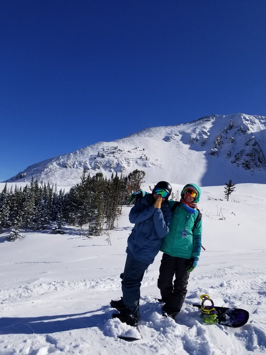 Canadian_Toque's tweet photo. Find a guy that loves diamonds as much as you do β¦οΈβ¦οΈ we rode the most epic run of my life and we crushed it!! @bigskyresort #doubleblacks #blackdiamonds #diamonds #snowboard #bigsky #bigskyresort #vacation https://t.co/QCK5dDTKsL