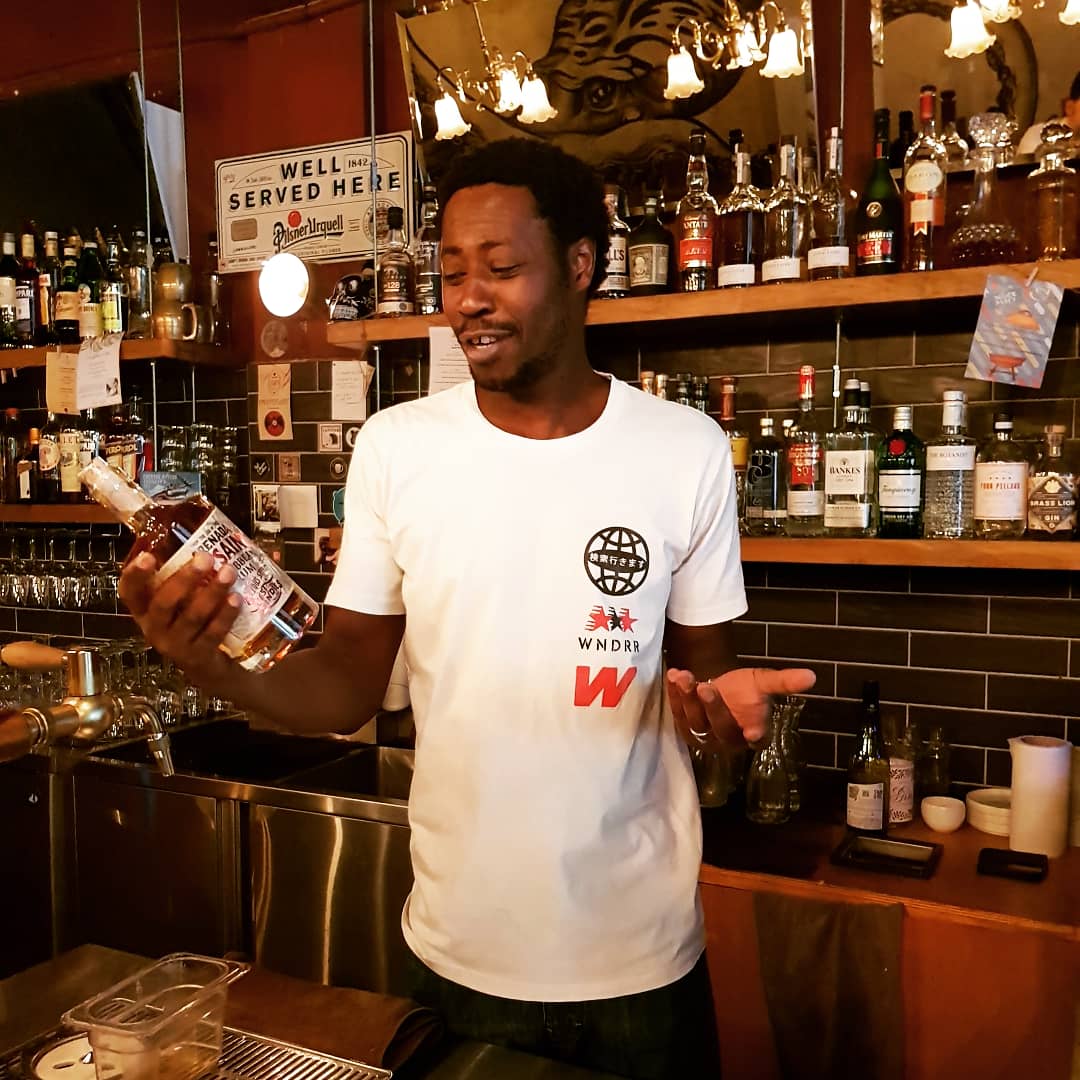 SixSaintsRum's tweet photo. Come to Claypots Full Circle in Singapore and find out what Pascale thinks of our Six Saints Caribbean rum
🌞🥃🐟
#Singapore #rum
#MondayMotivation https://t.co/ThZl84CB9S
