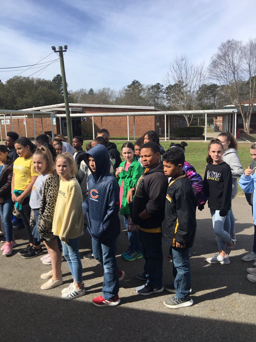 OGMSWarriors's tweet photo. We provided tours for our rising 6th Graders from @oakgroveupper today...#As1LCSD #OGMSTogether https://t.co/PKoc6mu0Rb
