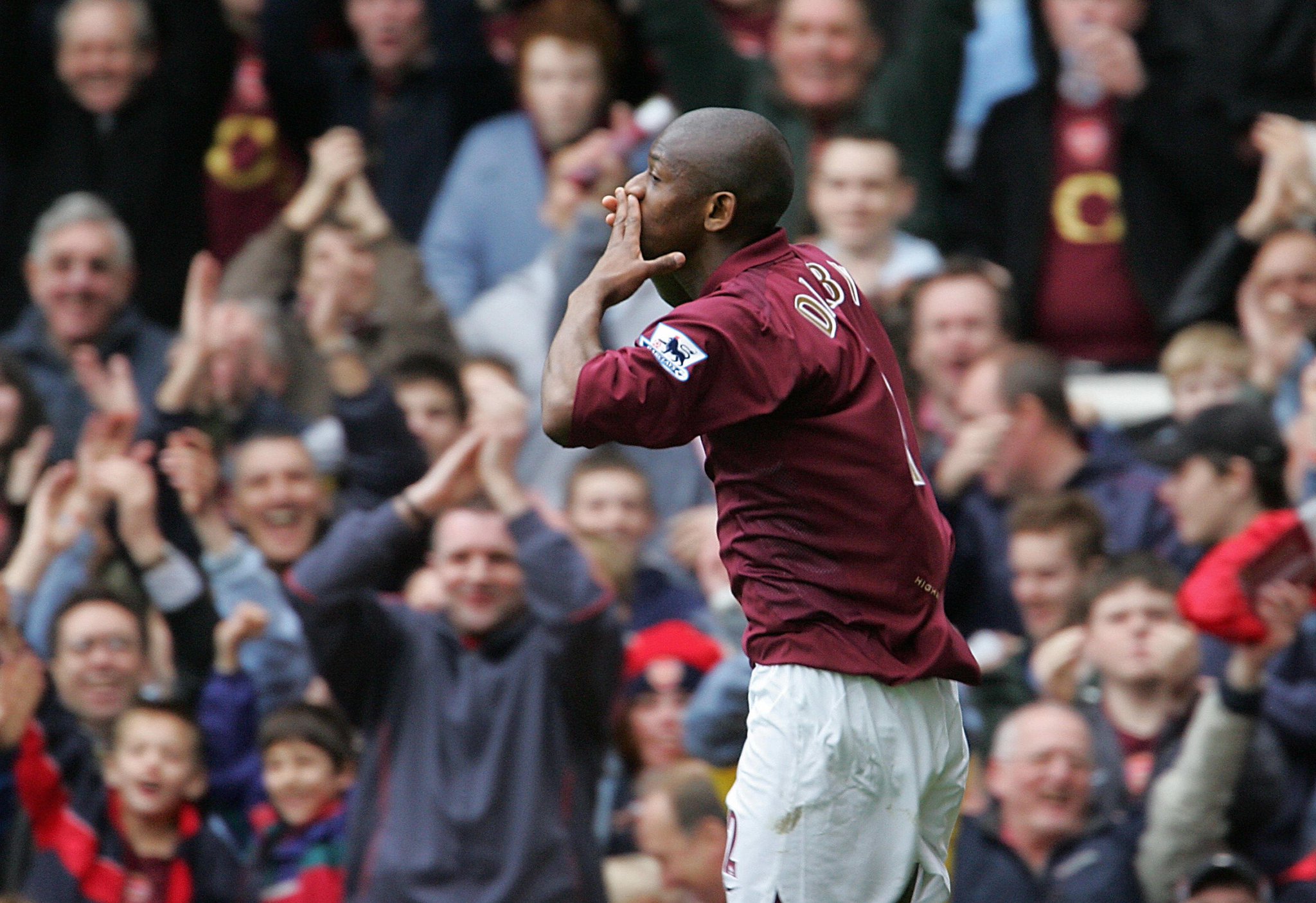 An injury free Abou Diaby woulda given Yaya Toure a run for his talent. Happy birthday to our former player 
