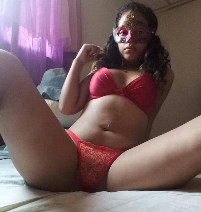 Sigan me en Pornhub. Aqui les dejo mi enlace a mi pagina: https://t.co/dwkOJ3Cfpi RE-TWITTEN ESTA PUBLICACI&Oacute;N