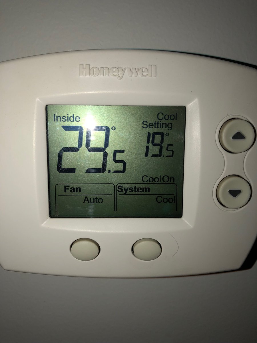 MERLOTMARC's tweet photo. Weather finally breaking 30 thus afternoon.
Oh shit.... that’s +29.5 and in my office. #gettingsleepy. #GlobalWarming #IntegraTire https://t.co/WpbH6CKCdf