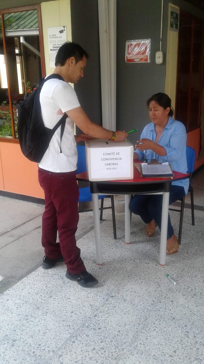 SENAPutumayo's tweet image. 🗳️Nuestros Funcionarios en @SENAPutumayo hacen sus respectivas elecciones 🙋‍♂️🙋‍♀️para la conformación de los nuevos miembros de #COPASST y del #ComitéComitéDeConvivenciaLaboral #SENAElige #SENAEnAcción