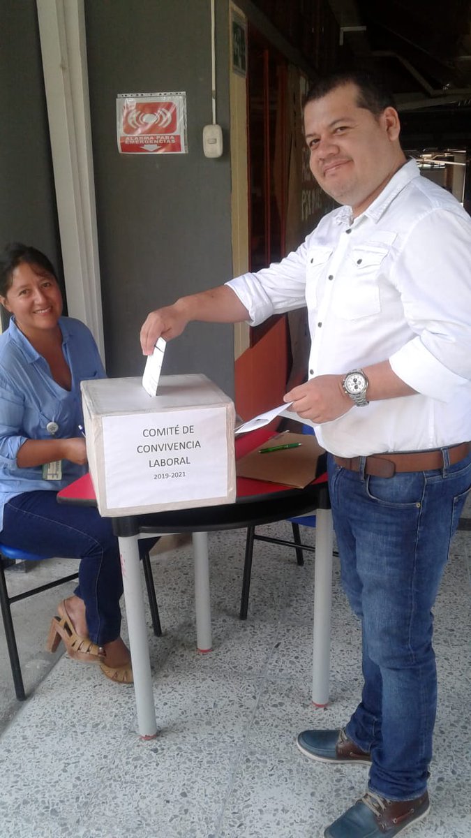 SENAPutumayo's tweet image. 🗳️Nuestros Funcionarios en @SENAPutumayo hacen sus respectivas elecciones 🙋‍♂️🙋‍♀️para la conformación de los nuevos miembros de #COPASST y del #ComitéComitéDeConvivenciaLaboral #SENAElige #SENAEnAcción