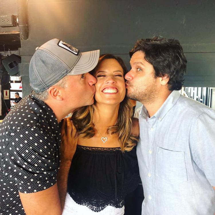 Sanguchito 😏❤️
La pasamos increíble en el almuerzo de #ProTV
🙌🏻 <a href="/MathiasBrivio/">Mathías Brivio</a> <a href="/GianPieroDiazOF/">Gian Piero Diaz</a>