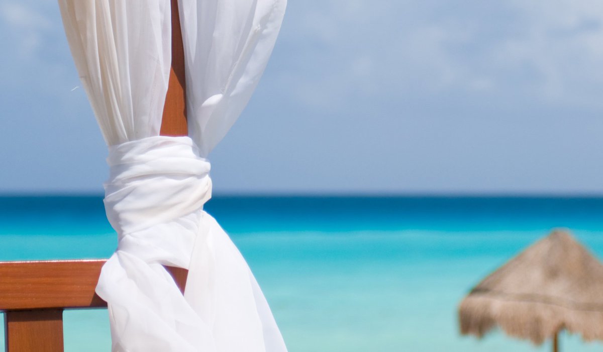 AndazTCRes's tweet photo. #turksandcaicos is an investors paradise with a booming real estate market according to @Sothebys. This British territory boasts no property tax, no income tax, no capital gains tax, and vibrant turquoise waters. Get details: https://t.co/oFa1Wwih38 #andaz #andazhotels #newhotels https://t.co/JPhwyRiWJG