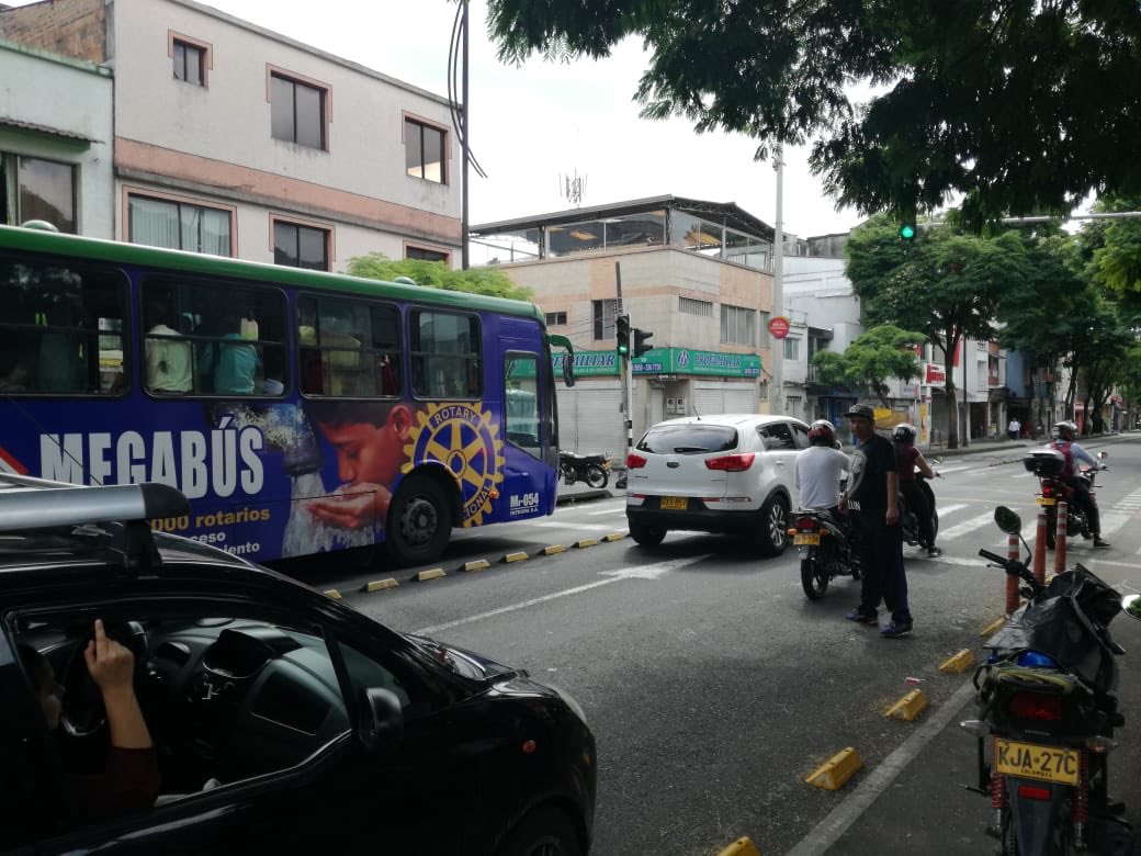 RotaryOrigen's tweet photo. Y rueda en Pereira - Colombia 🇨🇴 el #RotaryBus 👭Más de110 mil pasajeros por día 🚍 Rotary en movimiento 20 horas al día, por 7 días
El motor de la #GenteDeAcción https://t.co/6UXIsTdiB0