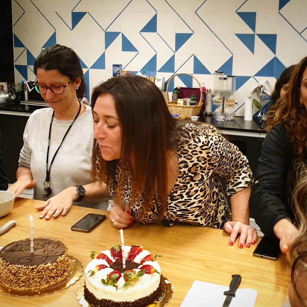 MindsharePT's tweet image. Hoje presenciamos um milagre na nossa copa. A Jesus mostrou o seu poder através da multiplicação do Bolo. Muitos parabéns Sónia Jesus! #osanguedejesustempoder #TeamMindshare