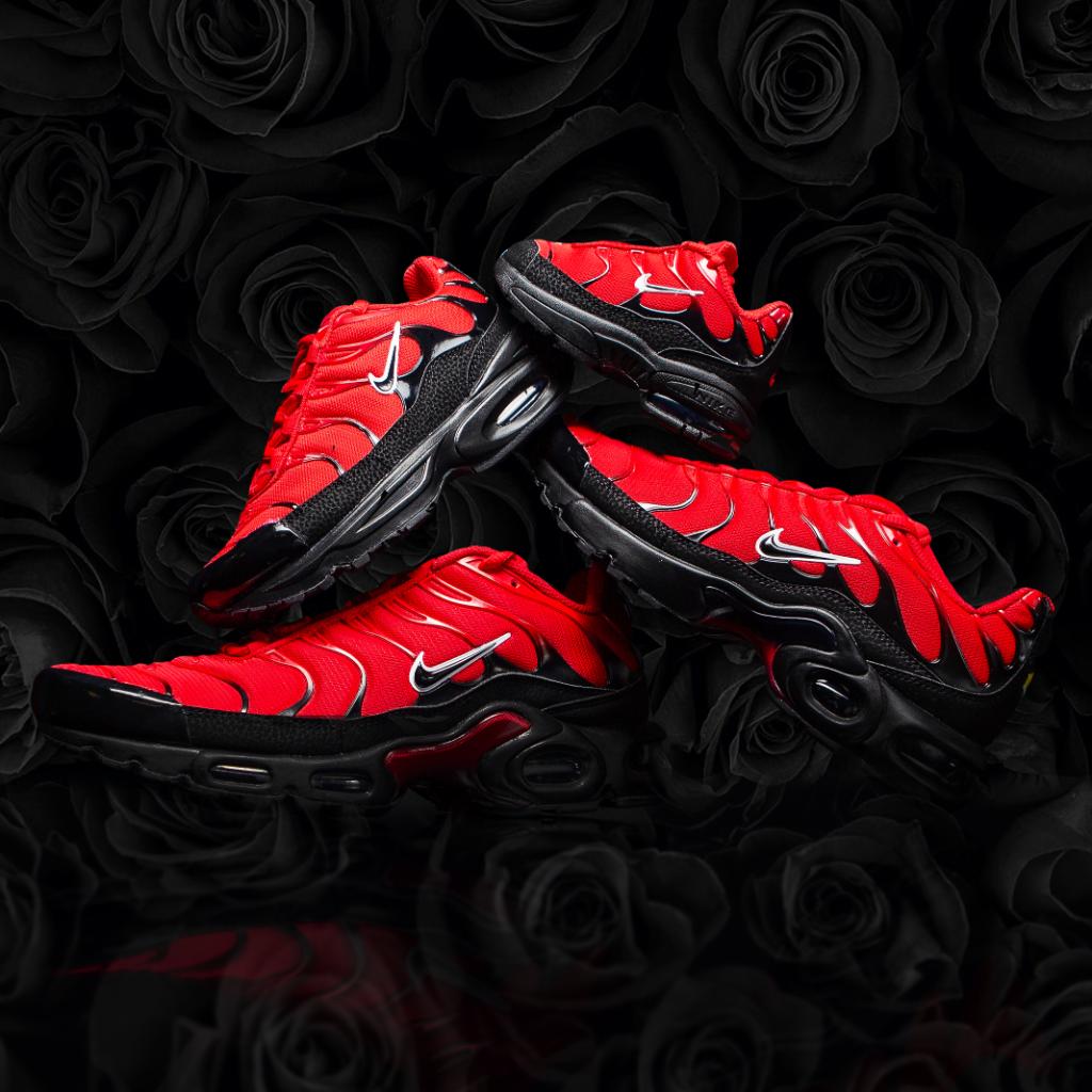 nike air max plus red rose