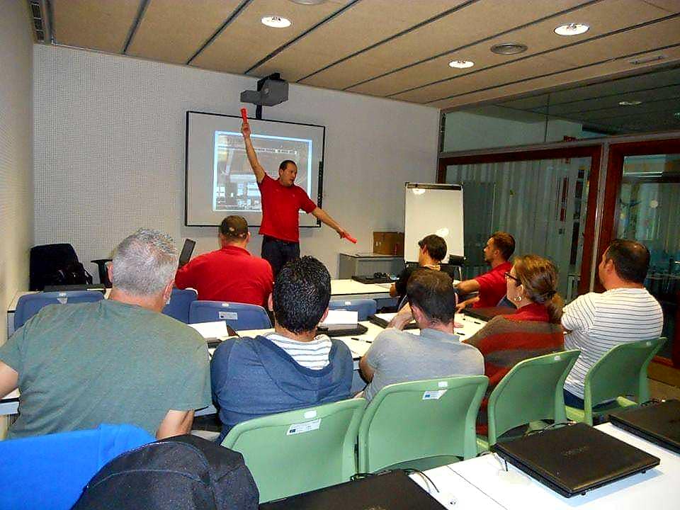 FORMAIRAVIATION's tweet photo. Próximo curso de Marshaller - Señalero. 🔜✈️https://t.co/xpjG6w2HBD   Cursos internacionales.✔   Infórmate.  ℹPregunta ahora por nuestra promoción especial🔝💯❗❗❗😉👍🏼  🔜 ✈️🌍  https://t.co/vZgZ1N67l4 #Sevilla #bolsadetrabajo https://t.co/pWs2VMEfkj