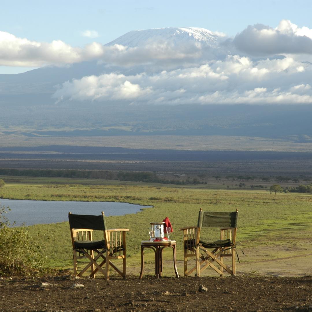 It's always five o'clock somewhere! Time for a sundowner? @comicrelief 
buff.ly/2Xjcci8
#Kilimanjaro #ClimbKilimanjaro #WildestDreams #TrekKilimanjaro