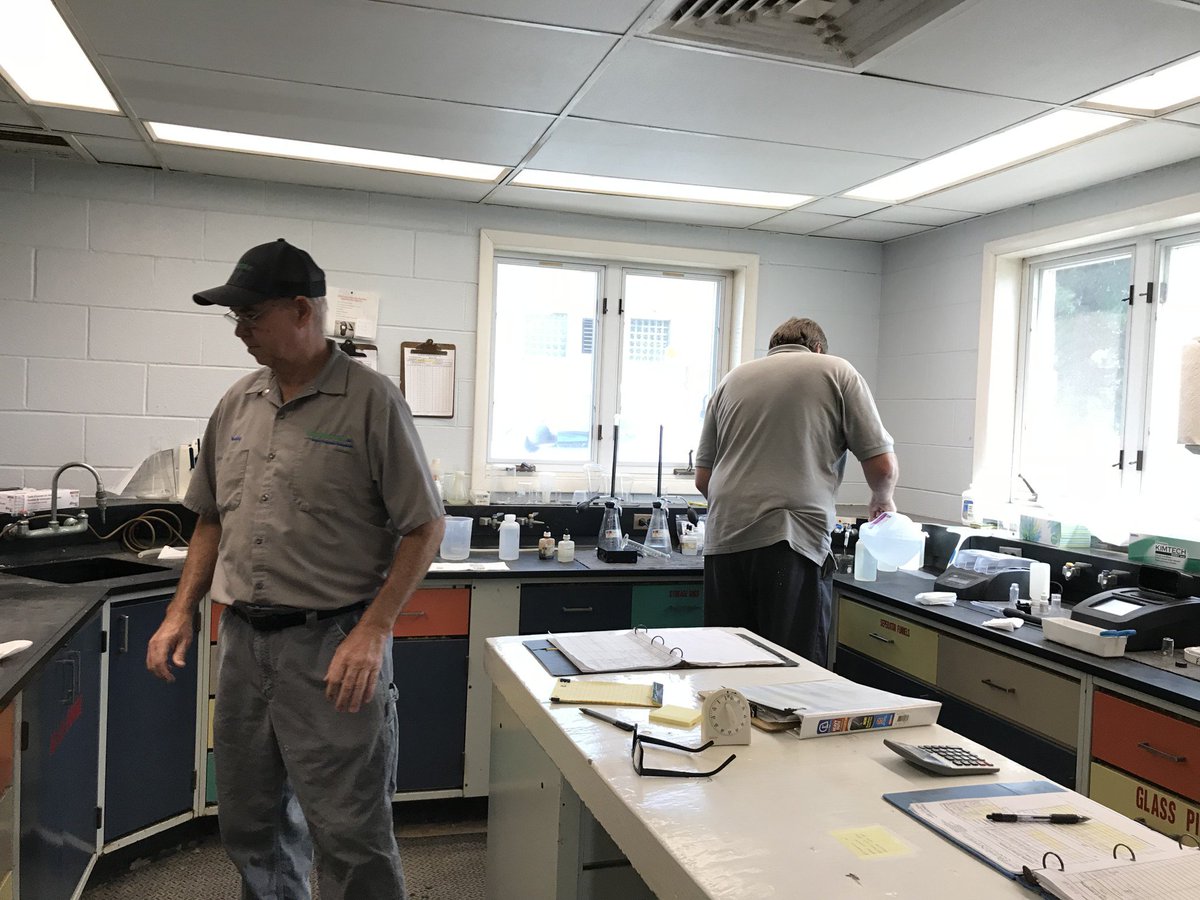 People_Service's tweet photo. Our skilled and licensed professionals do more than just operate wastewater plants. Their hard work and attention to detail improves wastewater treatment services, lowers the risk of harm to public health and protects the environment. https://t.co/T09tUrHqYD https://t.co/jRLmS5BBQe