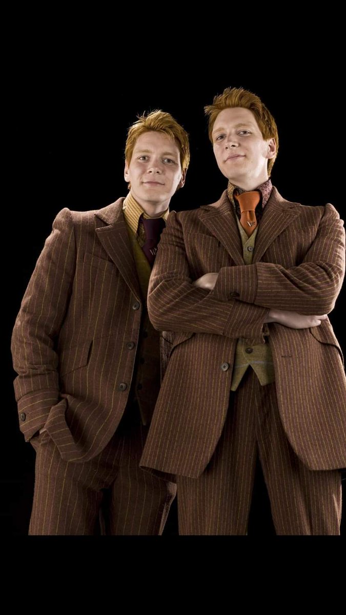 cathoudarche's tweet photo. @James_Phelps happy birthday james and have a great day l love you james and big fan harry potter https://t.co/8PfN4kNS2U