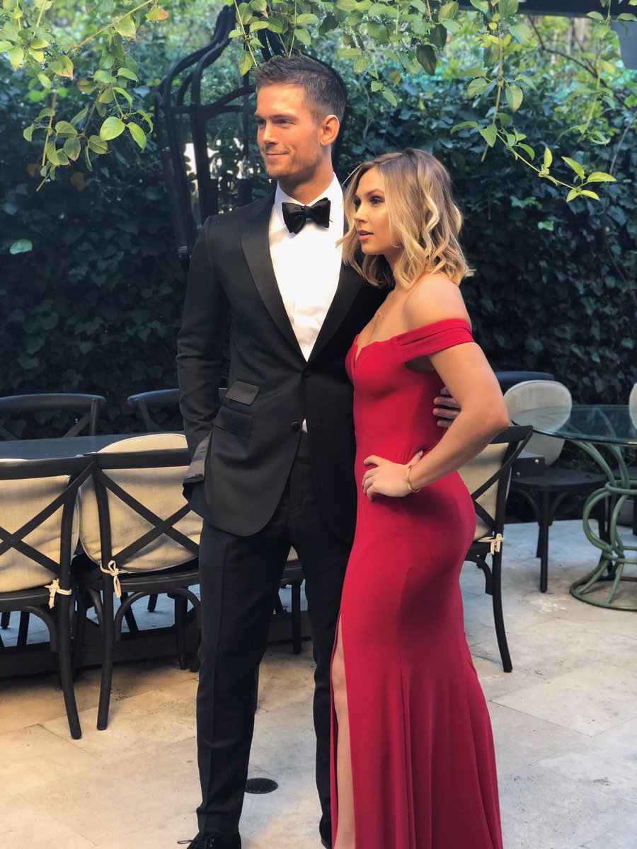 Hold me closer tiny dancer #EJAF