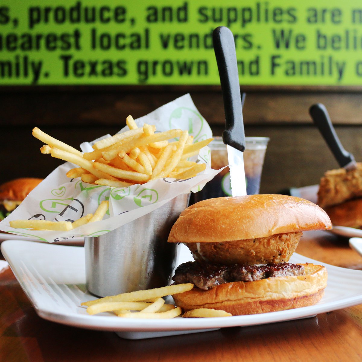 Because, Monday! 🍔

📷: Baby Bella
#GiveMeLiberty | #LibertyBurger