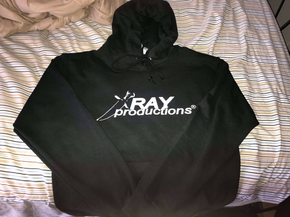 thankyouxray's tweet photo. Taking orders for sweatshirts now
$40 each
Name brand quality 
Screen printed (won’t peel)
@xrayprodbooking https://t.co/WDGkKGrgkJ