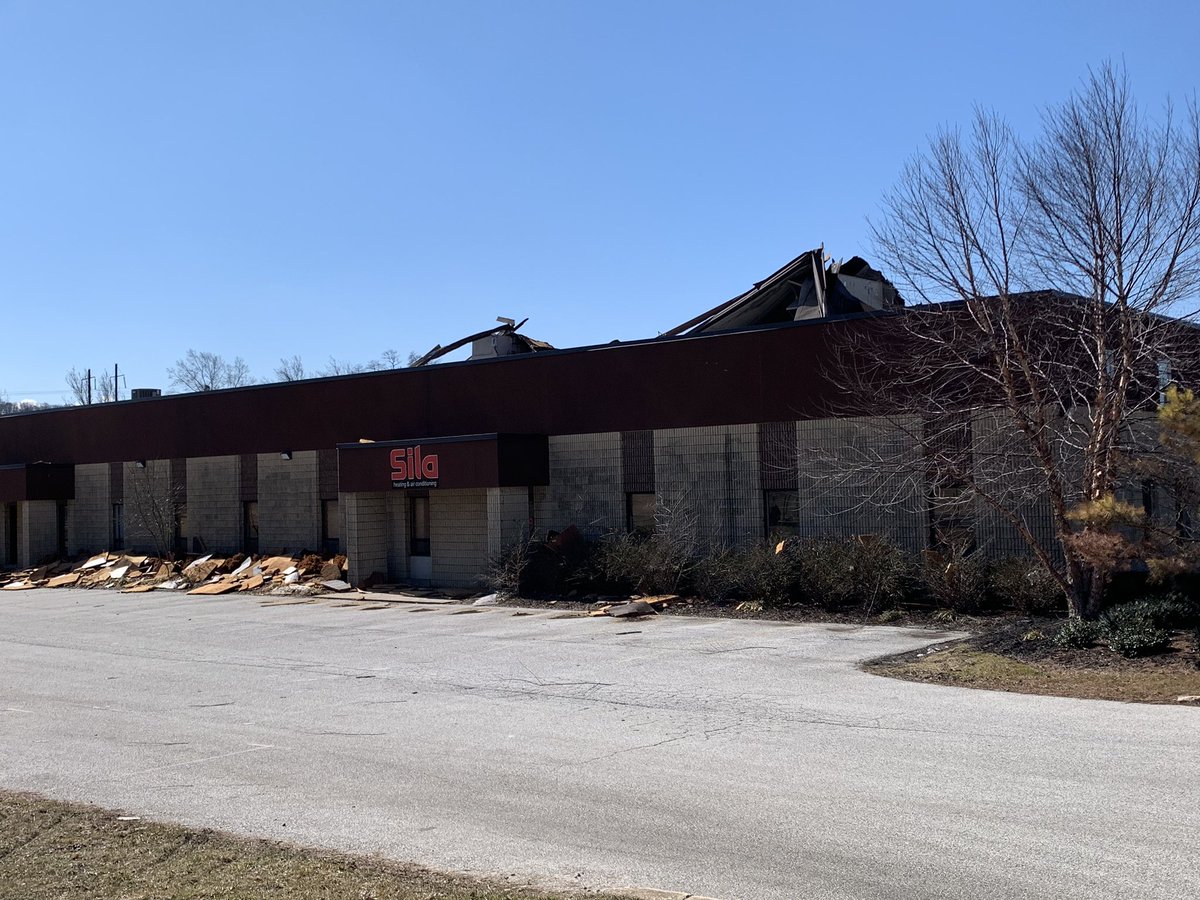 MistrGamble's tweet image. Heavy winds took part of the roof off of the Sila heating &amp;amp; air conditioning building at 290 Hansen Access Rd. in King of Prussia. No injuries reported #THnews