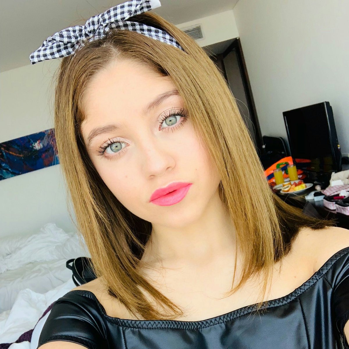 ColombianasDeKS's tweet photo. Toda una diosa 😍😍 @karolsevilla https://t.co/TZ0jbib9ts