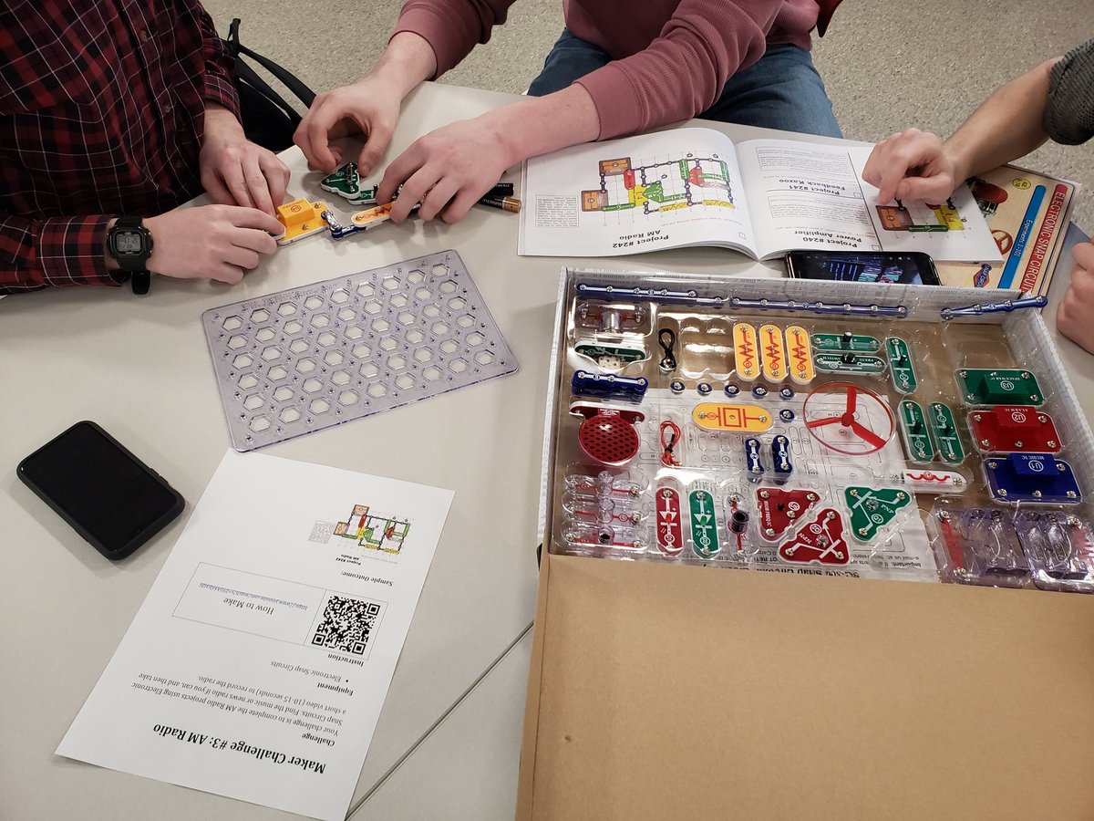 Kjantara's tweet photo. Pre-service Ts rocking out their makers challenges! #educw200 #makeymakey #snapcircuits #cubelets #littlebits https://t.co/Z4PnFBr4hE