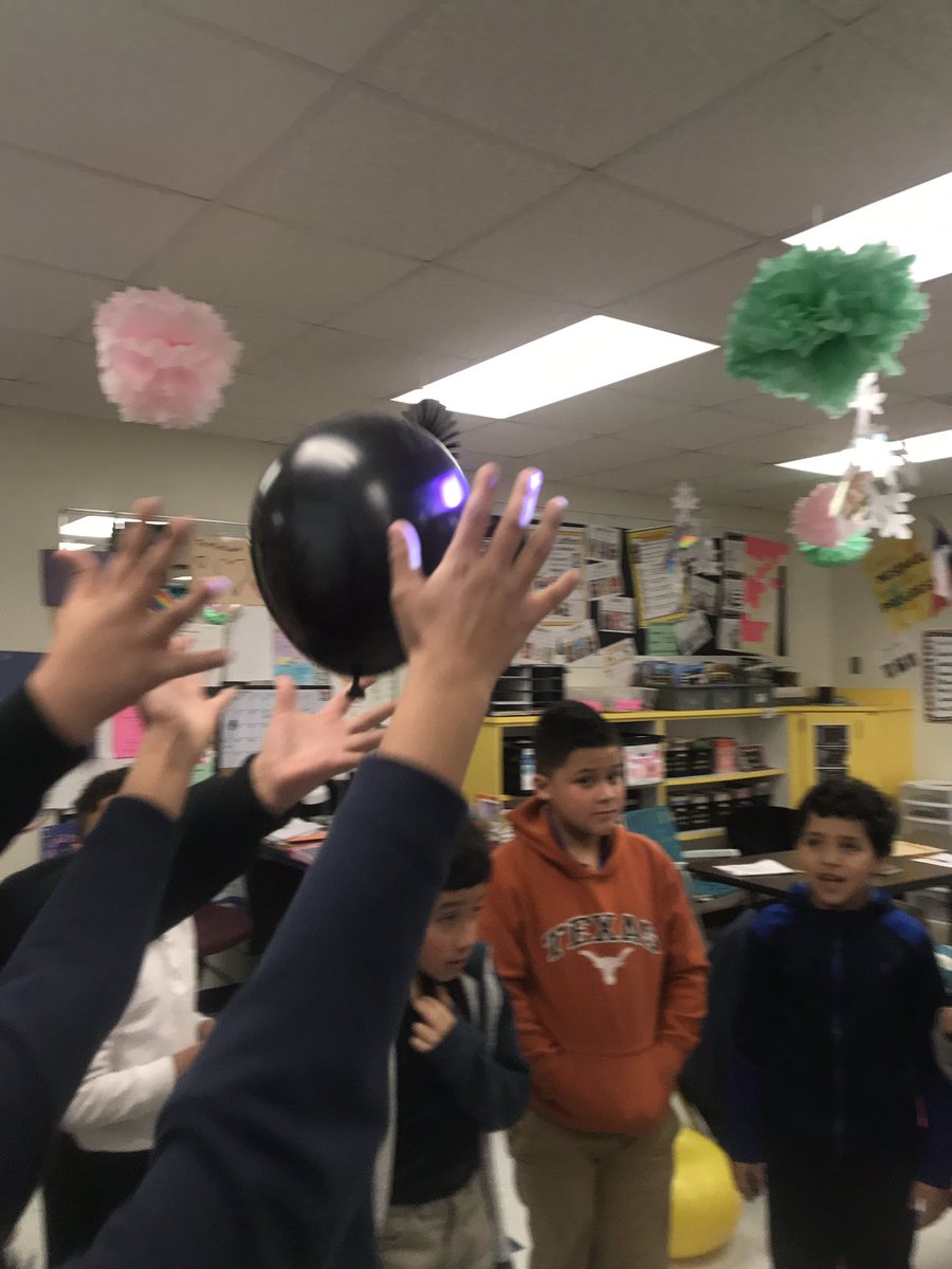 mrsstrickland0's tweet photo. ball toss boogie!!! #lead4ward #mapwizard #mapready https://t.co/CQR0qOdlT9