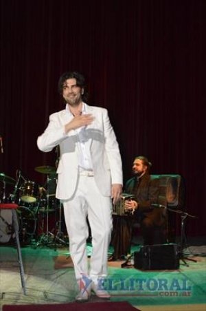 elvira_alvarezg's tweet photo. @darthesjuan1 Juan siempre estás aquí ❤... pensar en ti es verte así feliz y disfrutando en tantos momentos maravillosos que nos has regalado, GRACIAS por siempre darnos lo mejor de ti, siempre un sol de persona y artista, tu luz sigue brillando....vamos por más, te quiero❤ https://t.co/llIl4hvz5B