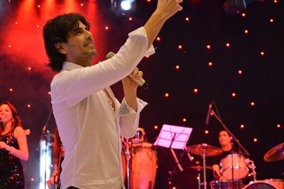 elvira_alvarezg's tweet photo. @darthesjuan1 Juan siempre estás aquí ❤... pensar en ti es verte así feliz y disfrutando en tantos momentos maravillosos que nos has regalado, GRACIAS por siempre darnos lo mejor de ti, siempre un sol de persona y artista, tu luz sigue brillando....vamos por más, te quiero❤ https://t.co/llIl4hvz5B