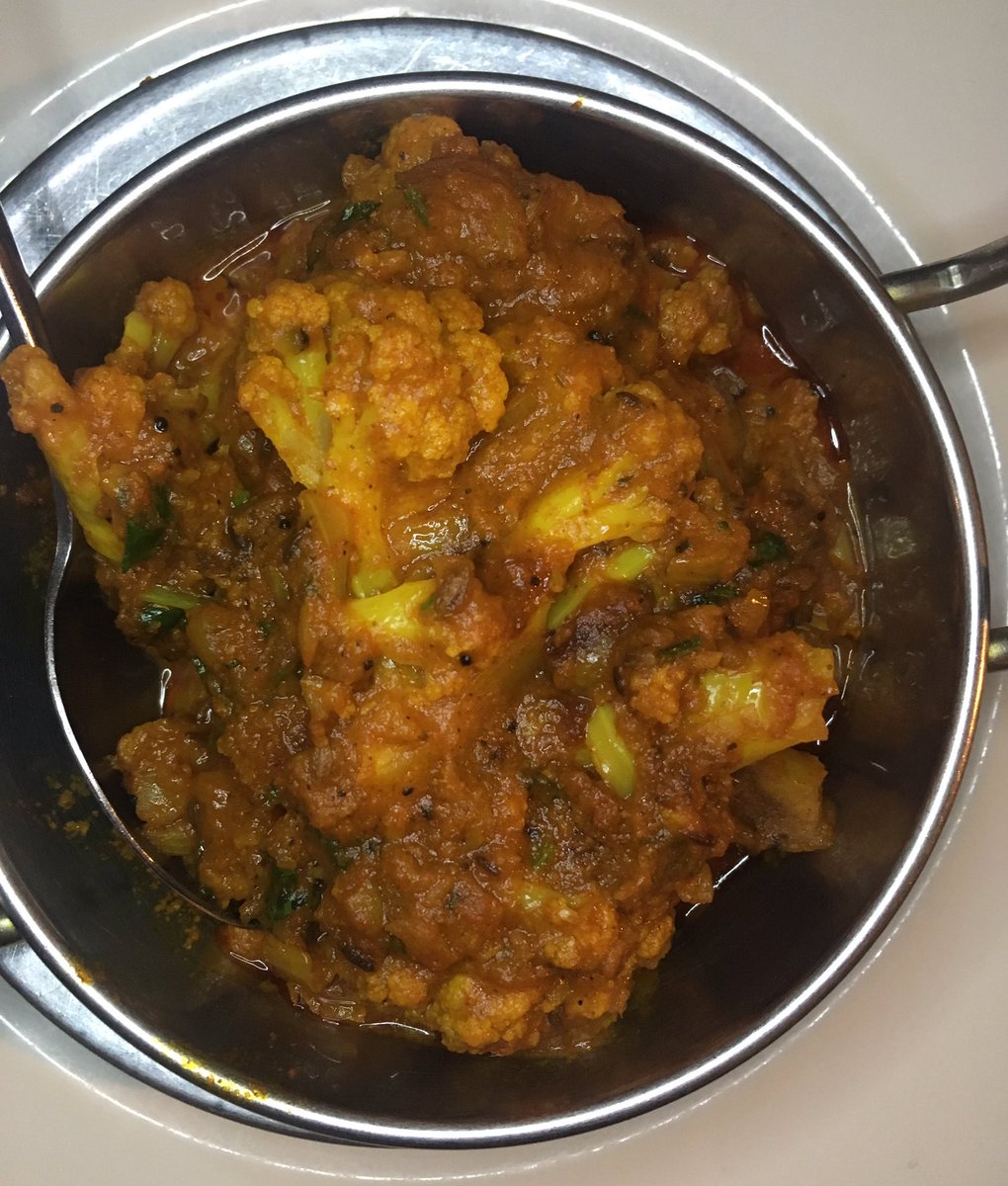 mogulindian's tweet photo. Click here ▶️ https://t.co/WvycoeeW2N and you’ll save 10% on your takeaway order tonight! #GreenwichTakeaway #EatInGreenwich #SE10Curry #CurryGreenwich #CurryCharlton #Savings #Deals #Takeaway https://t.co/DFliOJRWYd