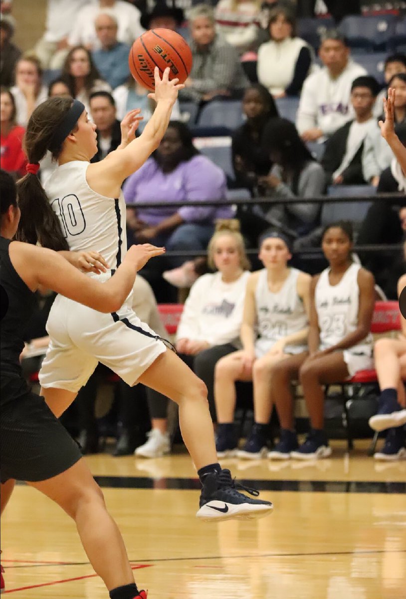 Richland_Gbball's tweet photo. Congratulations Faith Husbenet on Defensive player of the Year district 3-6A!!! https://t.co/P4k2hQGDWN