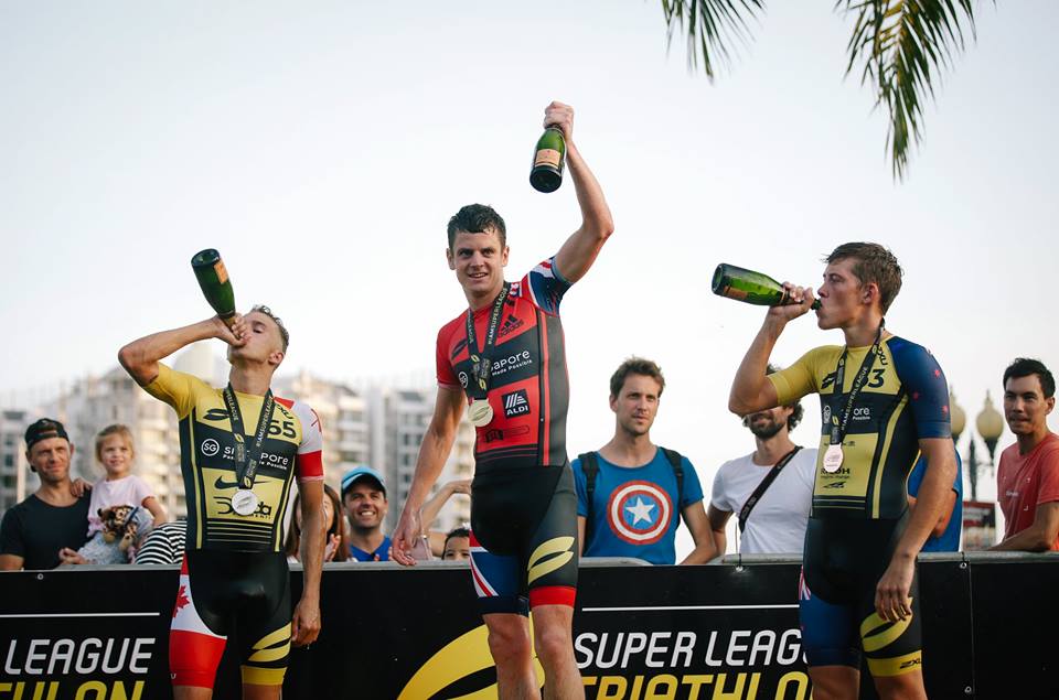 finale spettacolare per la @SuperLeagueTri  :
triathlonmania.it/triathlon/fina…