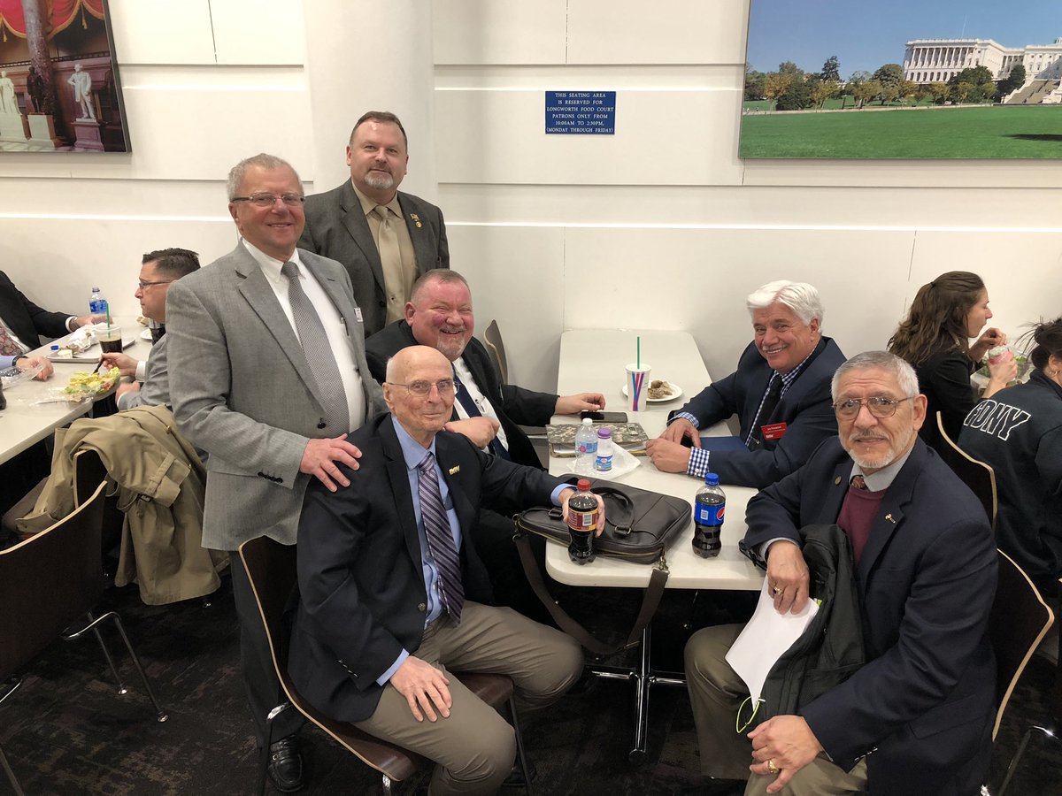 DAVWILegDir's tweet photo. #MidWinter2019 - Day 3: @DAVHQ is on the Hill! WI, CA and MT having lunch between appointments. #116thCongress #KeepThePromise https://t.co/ILn8FGicsa