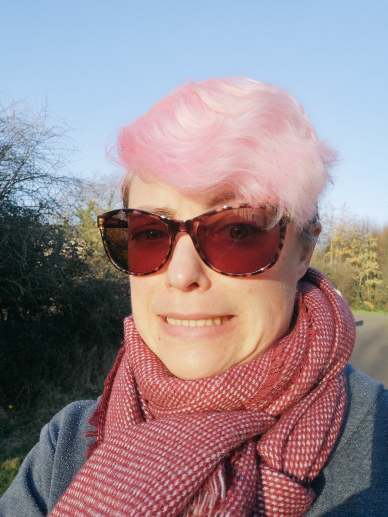 whispersmummy's tweet photo. Got new sy glasses. BMPM just informed me I look like @catherinerusse2
This. Was. Not. Intentional.
However, happy coincidence! #deadcool #fashionable https://t.co/Ki3yAU8E8m