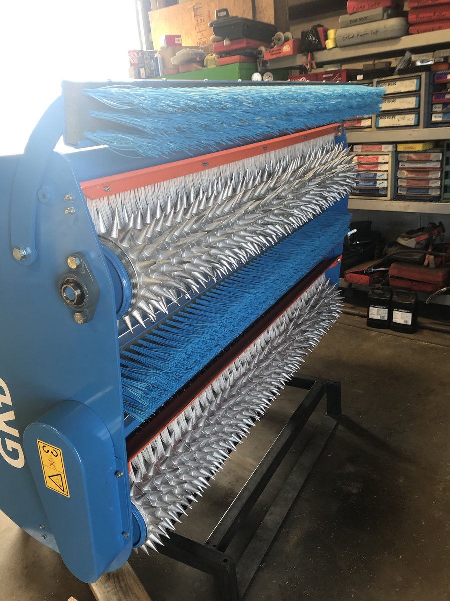 life_turf's tweet photo. Have rough winter and need to seed? @Gkbmachines @cliffwstewart @jimmywalker4x @STECEquip #combiseeder #springseed #BeGoneSnow https://t.co/wowQr63wUa