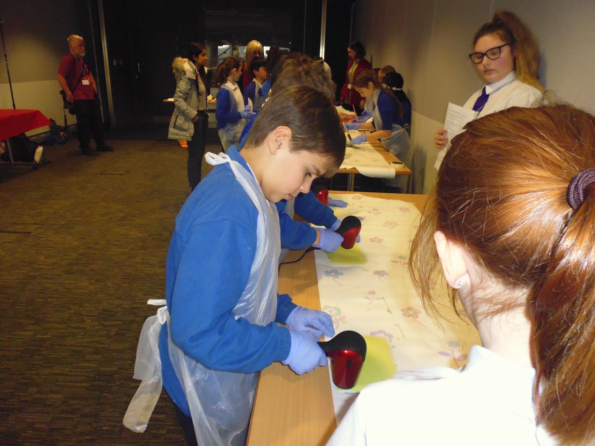 GriffydamSch's tweet photo. @imaginecentre a few pictures from our #spacetoread day. Thank you so much for inviting us @CityClassroom @LouiseJaggard @deanleivers @MrShay_Artist @spacecentre https://t.co/gMDFI6zEN0