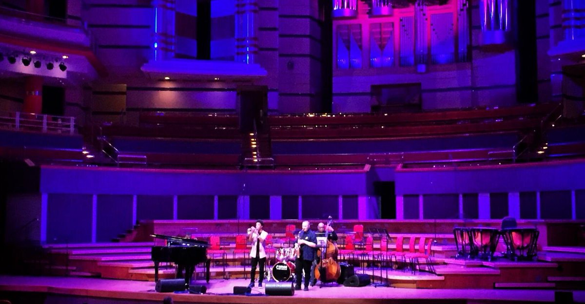 Great gig at Symphony Hall today. Playing for 4,000 primary school kids! Thank you <a href="/musicforyouth/">Music for Youth</a> @jazzlinesTHSH @jazzlinesTHSH <a href="/Rohit_Jpeg/">Rohit Jepegnanam</a> <a href="/dudleyevans/">Tony Dudley-Evans</a> @mmmury