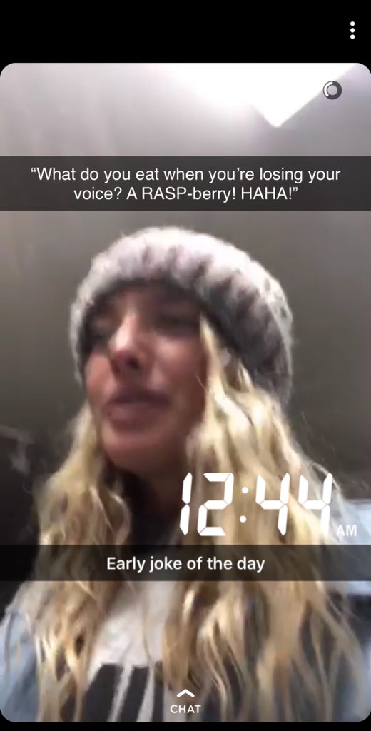 kateyvorwerk's tweet photo. I don’t open my snaps for about 2 weeks but when I do I always have abt 15 videos from Madison &amp; I honestly just can’t handle it anymore https://t.co/KucsS6MAll