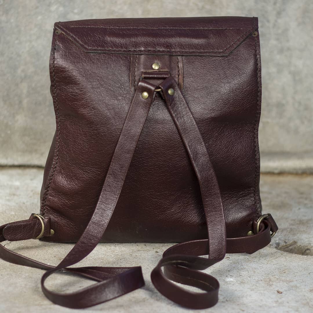 MarkOfLegend1's tweet photo. Leather backpack done in Nicotine Brown.
#markoflegend #genuineleather #realleather #leatherbackpack https://t.co/lfsys2c1X1