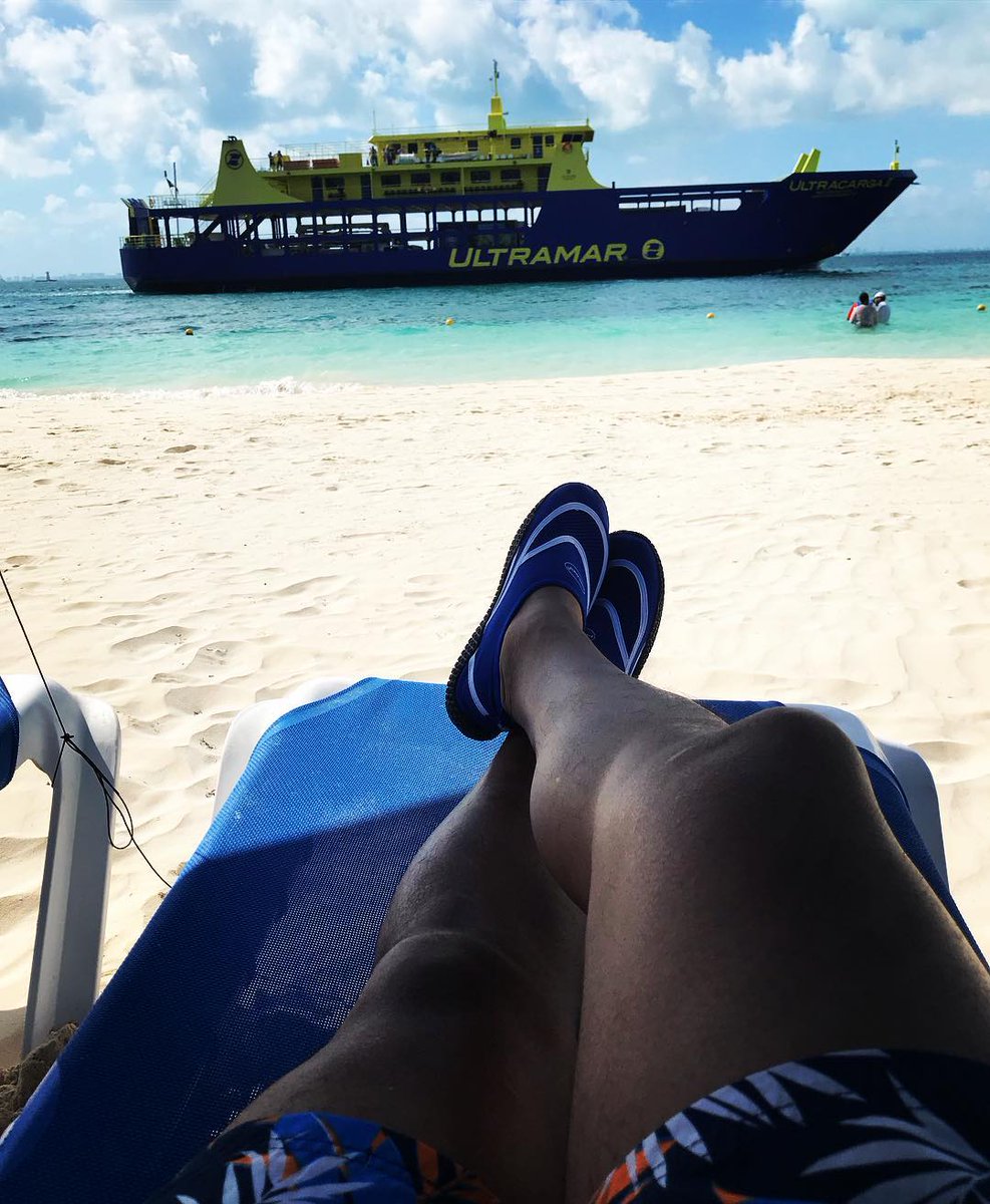 UltramarFerry's tweet image. Are you on your #springbreaks? 😎🌴
Also, you rent a car with your friends or family? 🚘

Well, you can use our Ro-Ro service to cross with your car and family to #IslaMujeres 😍🌴
