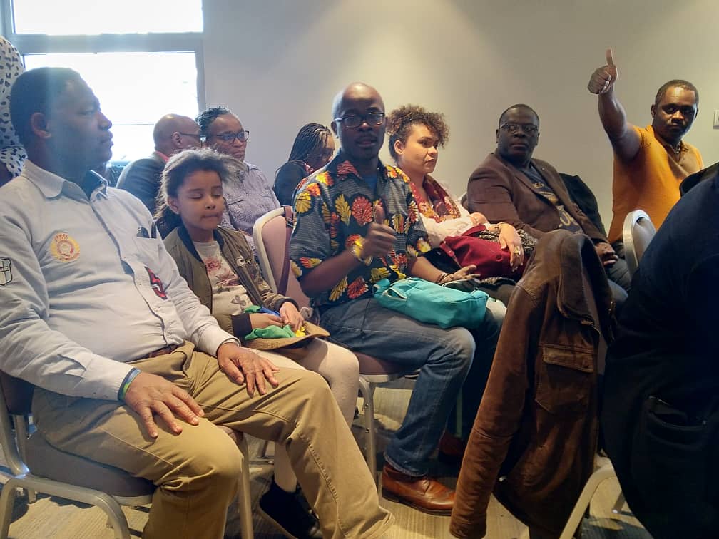 PRJeanPing's tweet photo. L’ancien Premier Ministre M. Jean Eyeghe Ndong a rencontré la diaspora de France dimanche 24 février dans la continuité du contact privilégié que lui et moi entretenons avec le peuple gabonais. https://t.co/89vwdsydsW