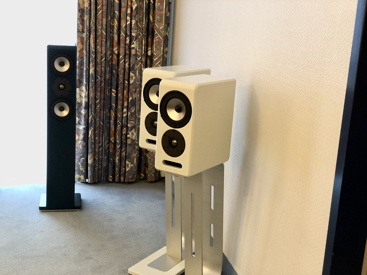 litemagazin's tweet photo. Spotted at Norddeutsche HiFi-Tage and now under review: The tmeless designed, customized equipped and promising sounding Inklang AdvancedLine 13.2 F.A.Z.-Edition.
#ndht #ndht2019 #norddeutscheht #litemagazin https://t.co/h07o9NmtPR