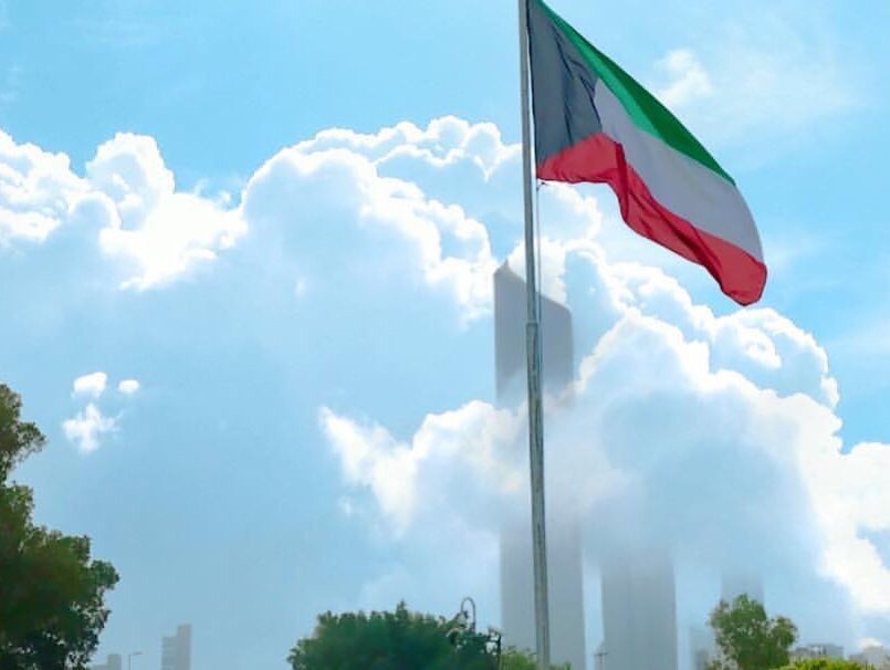 suodaltathob's tweet photo. لو سألت الارض عن حب الشهاده
سولفت لك عن هلي  وعيال عمي 

  والكويت ام ٍ محبتها  عباده 
 وصني عن كل شي الا على أمي 

#العيد_الوطني_الكويتي https://t.co/uHGh6YvLmh