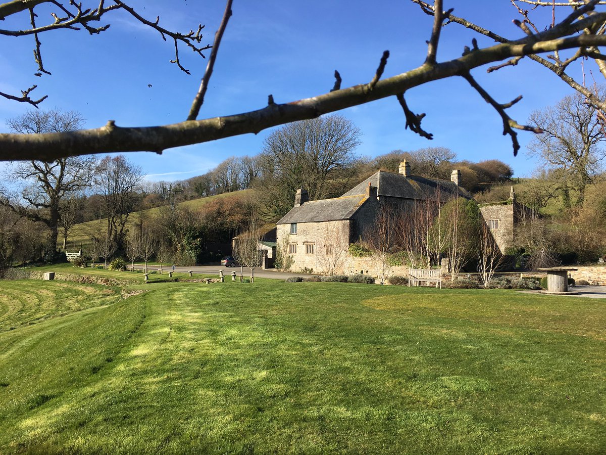 pengennamanor's tweet photo. WOW what a cracking day it has been! Warmest Feb temp on record apparently. Perfect day for us to emerge from our social media cocoon of the last few months! What have we been up to? Stay tuned to our Instagram this week to find out more... (https://t.co/ijh0tqt5JY) https://t.co/UaEK4B5lwP