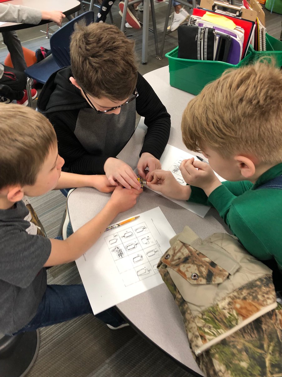 MrsLeftwichSMSD's tweet photo. Will it light? Students are experimenting with how to create a simple circuit. @trailwoodsmsd https://t.co/Pb79S1Zkw7