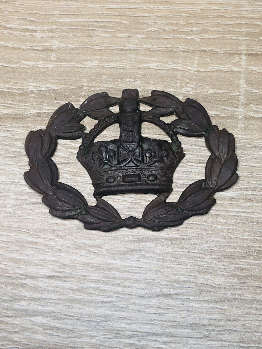 detecting_uk's tweet image. Apart from being a cap badge can anyone tell me anymore about it ?