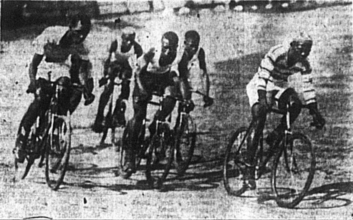 RFTW_UK's tweet photo. Just a little something from 1934. A bike race in Kingston, Jamaica!

Feeling inspired? We were too!
https://t.co/wLmelnJ1rx https://t.co/XctMfaj8C0