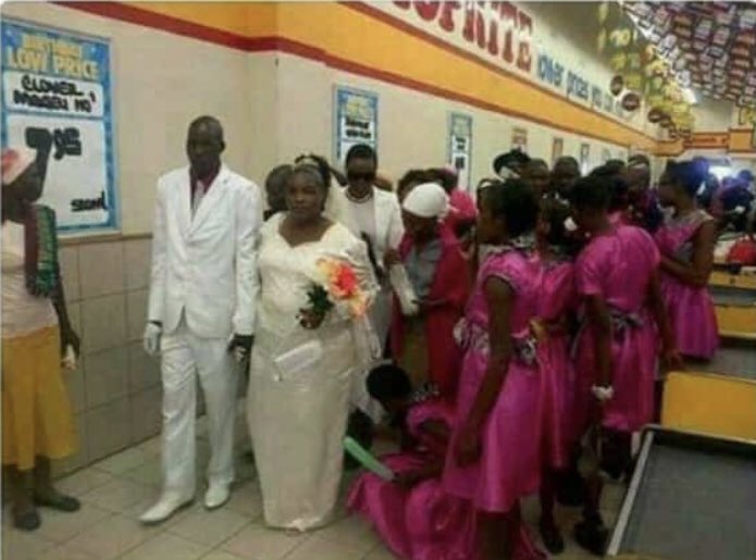 IamLondon_KM's tweet photo. Apparently the bride insisted they go via Shoprite because the groom’s ex works there. Women ain’t shit 😂😂😂 https://t.co/KgFnSECk39